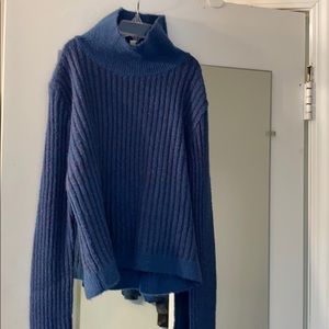 Extra long sleeve crop sweater